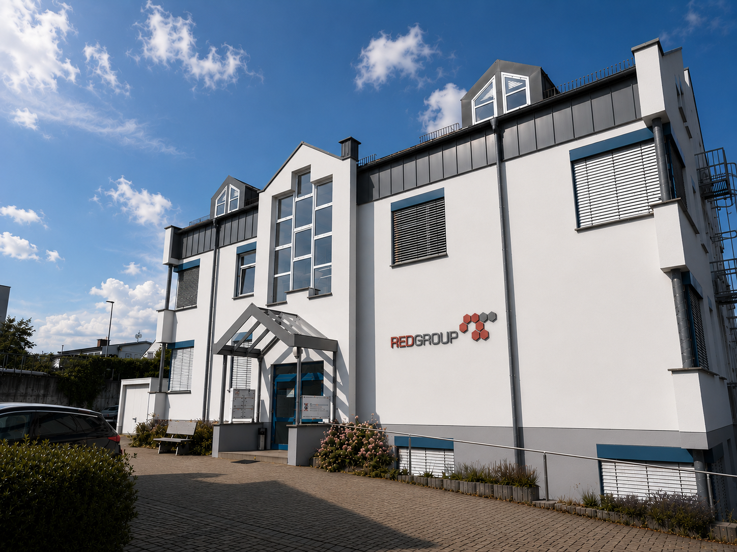 Red Group GmbH & Co KG Zentrale Kreuzgrundweg 1a 36100 Petersberg